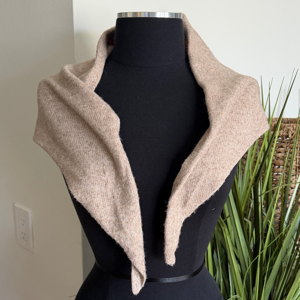 EUC Beige Lightweight Triangle Knit Shawl Collar Sweater Wrap